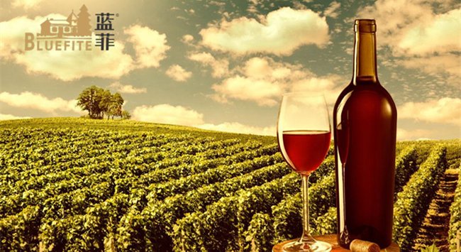 澳洲葡萄酒產(chǎn)業(yè)價值450億澳元，中國為澳洲最大海外市場。